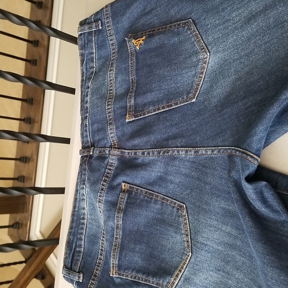 V.I.P distressed light weight jeans.. - Picture 7 of 10